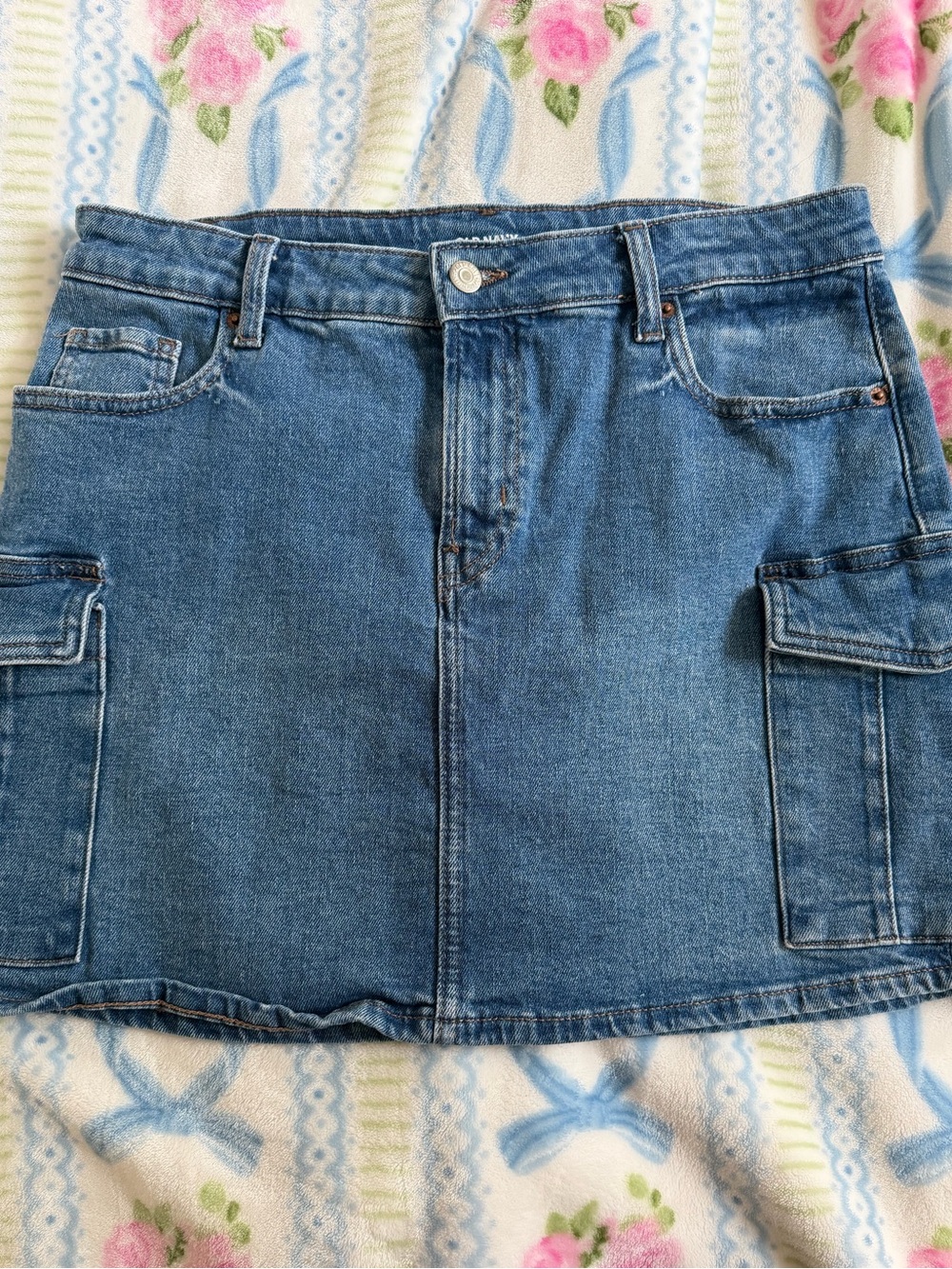 Old Navy Denim Cargo Mini Skirt in Blue